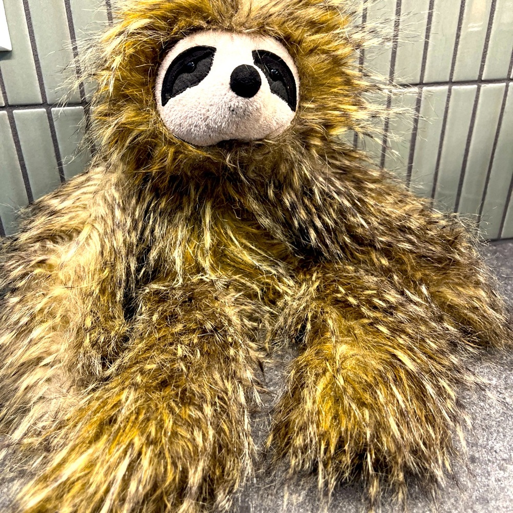 Jellycat Cyril Sloth extra fluffy